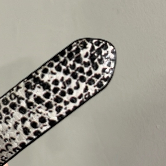 TALBOTS Reptile/Snakeskin Office/Urban B/W Leather Belt Gold Rectangle Buckle M - Picture 9 of 10